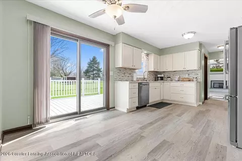 Kitchen - 1010 E Cass St, Saint Johns, MI 48879 photo 1 of 6