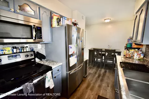 Kitchen - 4500 Devonshire Ave, Lansing, MI 48910 photo 2 of 2