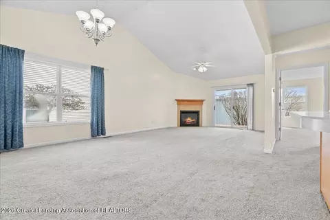 Living - 710 E Walker St, Saint Johns, MI 48879 photo 3 of 10