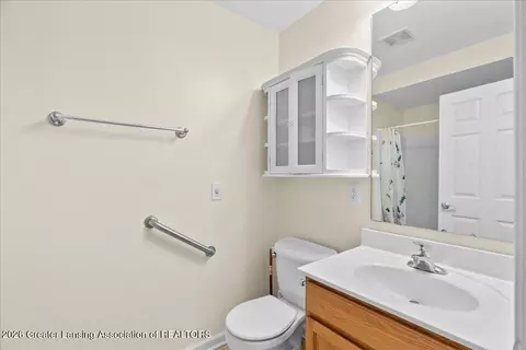 Bath - 710 E Walker St, Saint Johns, MI 48879 photo 1 of 3