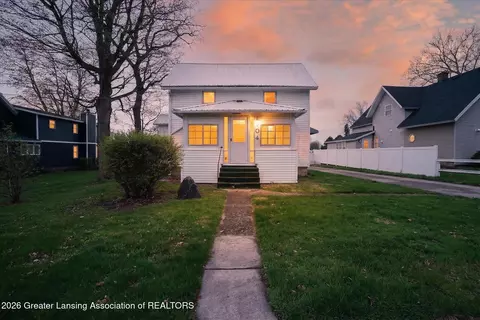 1104 Jordan Lake St, Lake Odessa, MI 48849