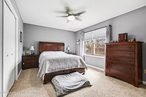Bedroom - 401 W Brunswick Dr, Dewitt, MI 48820 photo 1 of 4