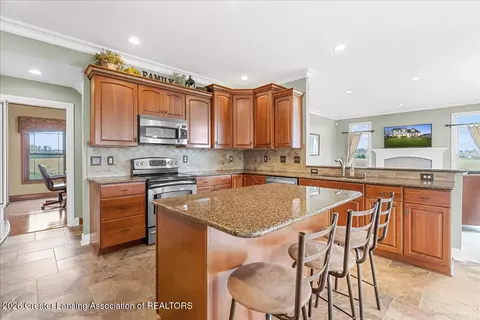 Kitchen - 3700 W Lehman Rd, Dewitt, MI 48820 photo 3 of 4