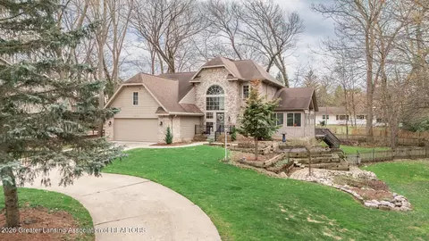 1455 Ivywood Dr, Okemos, MI 48864