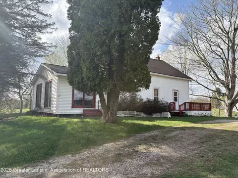7016 Valley Hwy #R2, Vermontville, MI 49096