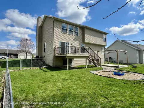 Exterior - 8639 Jacaranda Dr, Dimondale, MI 48821 photo 5 of 6