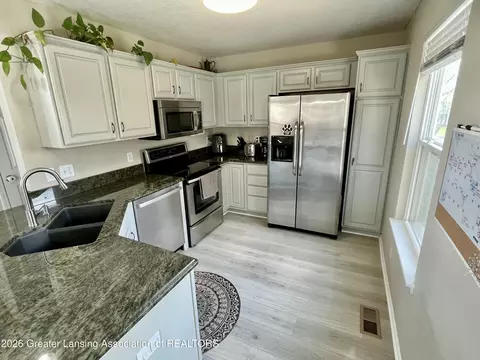 Kitchen - 8639 Jacaranda Dr, Dimondale, MI 48821 photo 1 of 3