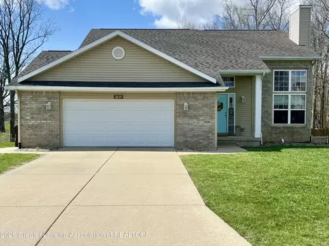 8639 Jacaranda Dr, Dimondale, MI 48821