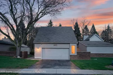 3726 Cavalier Dr, Okemos, MI 48864
