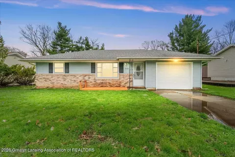 6223 Hilliard, Lansing, MI 48911