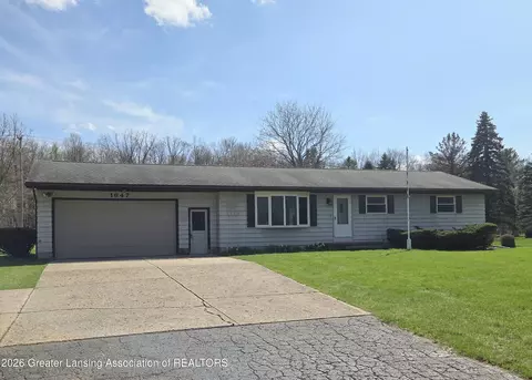 1647 Tomlinson Rd, Mason, MI 48854