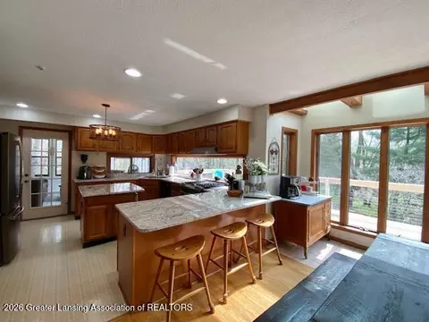 Kitchen - 704 Larchmont St, Dewitt, MI 48820 photo 3 of 6