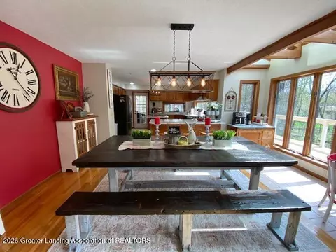 Dining - 704 Larchmont St, Dewitt, MI 48820 photo 2 of 4