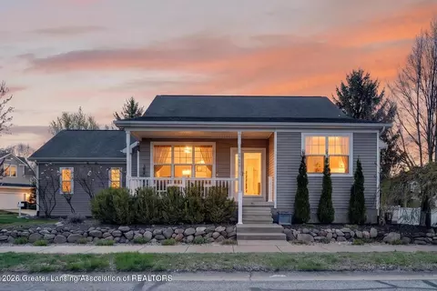 3890 Plover Pl, East Lansing, MI 48823