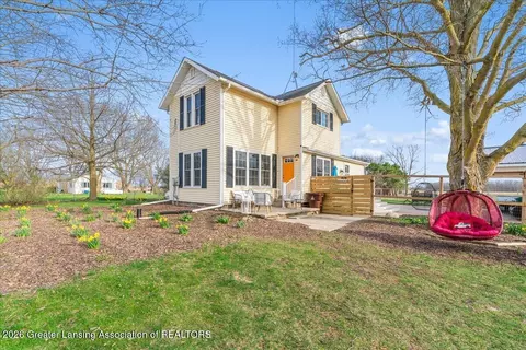 2934 E Walker Rd, Saint Johns, MI 48879