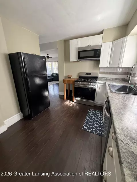 Kitchen - 239 W Palmer Ave, Jackson, MI 49203 photo 1 of 1