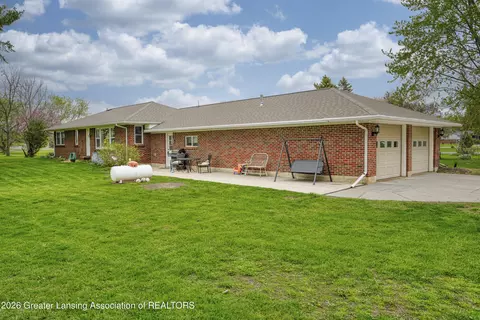 Exterior - 3604 S Dewitt Rd, Saint Johns, MI 48879 photo 3 of 3