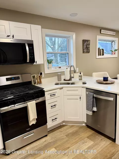 Kitchen - 608 Detroit St, Jackson, MI 49201 photo 3 of 4