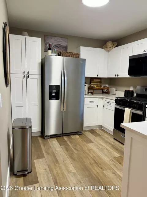 Kitchen - 608 Detroit St, Jackson, MI 49201 photo 1 of 4