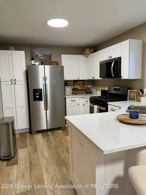 Kitchen - 608 Detroit St, Jackson, MI 49201 photo 2 of 4