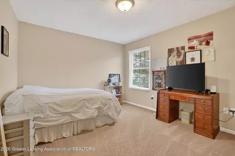 Bedroom - 5930 Eagles Way, Haslett, MI 48840 photo 6 of 8