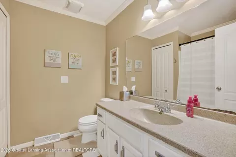 Bath - 5930 Eagles Way, Haslett, MI 48840 photo 4 of 4