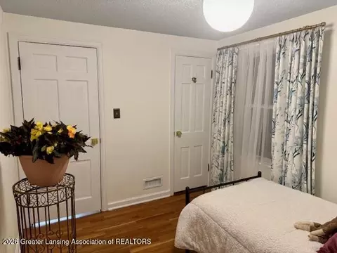 Bedroom - 1221 Pershing Dr, Lansing, MI 48910 photo 5 of 5