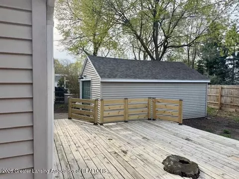 Exterior - 1221 Pershing Dr, Lansing, MI 48910 photo 6 of 7