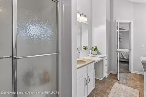 Bath - 5265 Haversham Dr, Haslett, MI 48840 photo 4 of 5