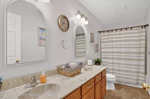 Bath - 5265 Haversham Dr, Haslett, MI 48840 photo 5 of 5