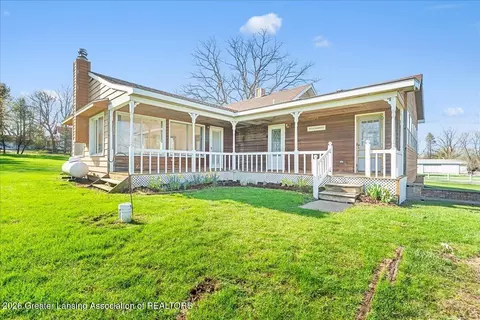 Exterior - 450 Noble Rd, Williamston, MI 48895 photo 3 of 6