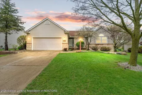 1022 Portman Pl, Lansing, MI 48917