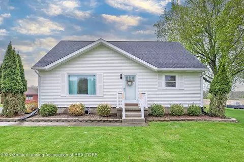 3124 E Round Lake Rd, Dewitt, MI 48820