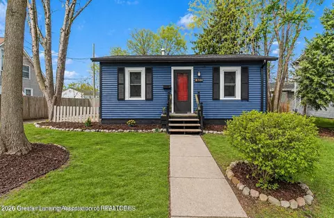 370 S Cedar St, Williamston, MI 48895