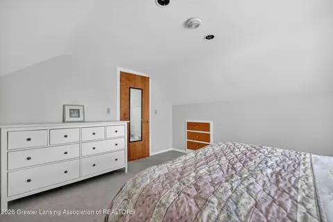 Bedroom - 4322 Devonshire Ave, Lansing, MI 48910 photo 6 of 8