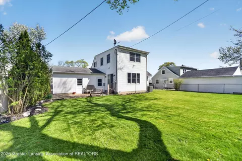 Exterior - 4322 Devonshire Ave, Lansing, MI 48910 photo 6 of 8