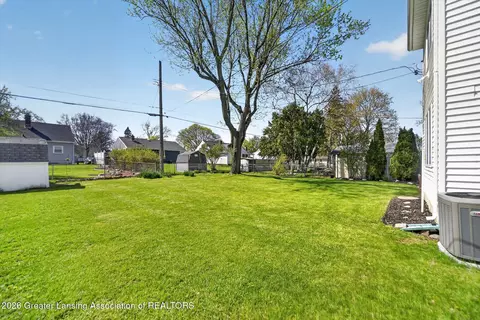 Exterior - 4322 Devonshire Ave, Lansing, MI 48910 photo 8 of 8