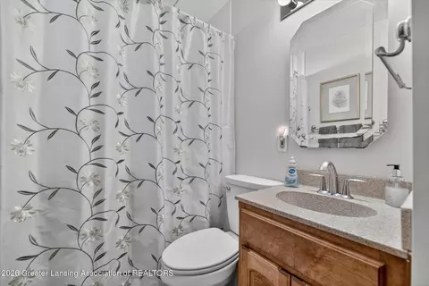 Bath - 4322 Devonshire Ave, Lansing, MI 48910 photo 1 of 3