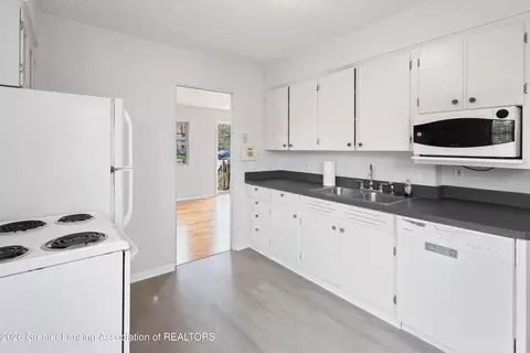 Kitchen - 200 Rita St, Lansing, MI 48910 photo 1 of 4