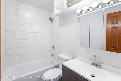 Bath - 200 Rita St, Lansing, MI 48910 photo 1 of 1
