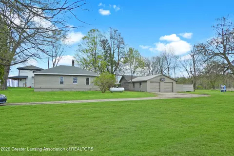 2881 Devine Rd, Nashville, MI 49073