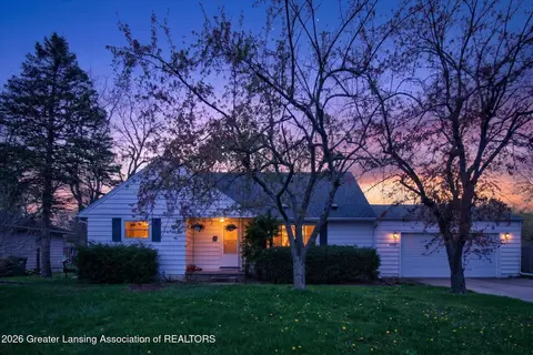 5141 Jo Don Dr, East Lansing, MI 48823