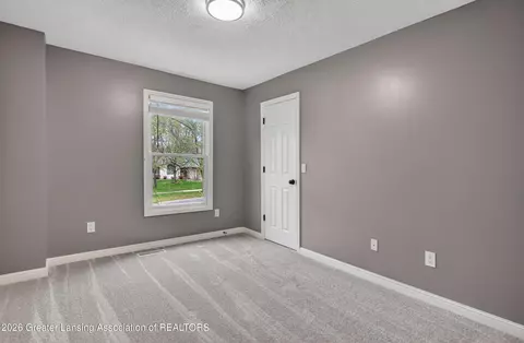 Bedroom - 518 Looking Glass Gln, Dewitt, MI 48820 photo 7 of 7