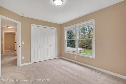 Bedroom - 518 Looking Glass Gln, Dewitt, MI 48820 photo 4 of 7
