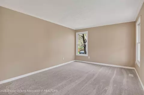 Living - 518 Looking Glass Gln, Dewitt, MI 48820 photo 1 of 7
