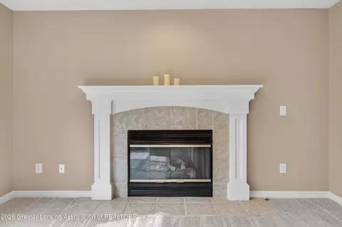 Living - 518 Looking Glass Gln, Dewitt, MI 48820 photo 4 of 7