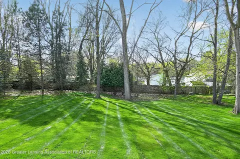 Exterior - 518 Looking Glass Gln, Dewitt, MI 48820 photo 6 of 7