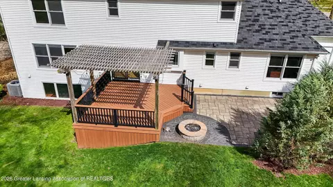 Exterior - 518 Looking Glass Gln, Dewitt, MI 48820 photo 7 of 7