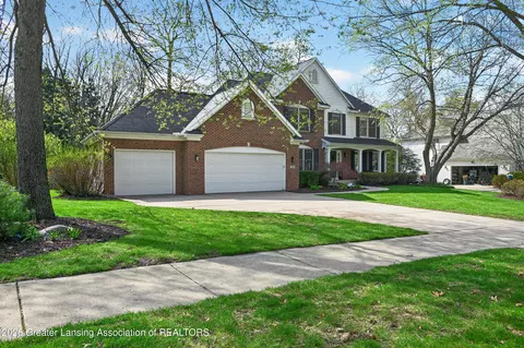 Exterior - 518 Looking Glass Gln, Dewitt, MI 48820 photo 3 of 7