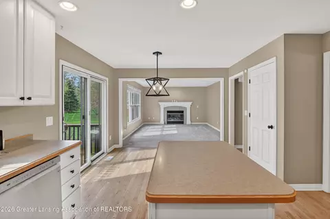 Living - 518 Looking Glass Gln, Dewitt, MI 48820 photo 7 of 7